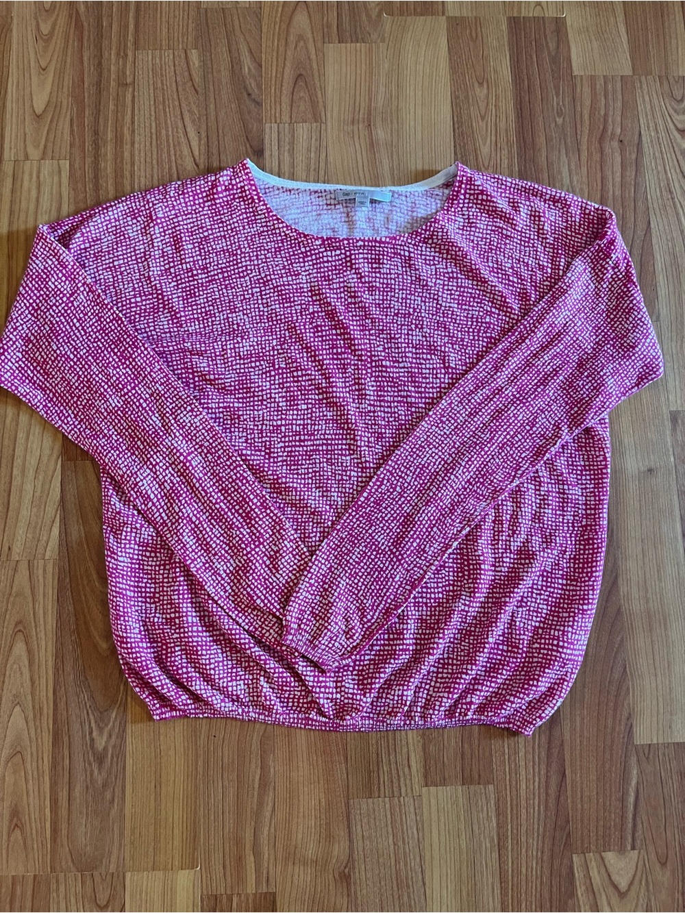 Women’s Hot Pink Patterned Long-Sleeve Knit Top